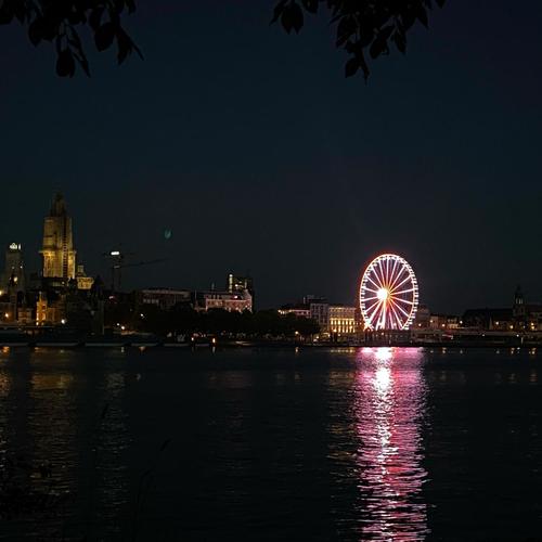 Pastillas Y Blunt (Explicit)