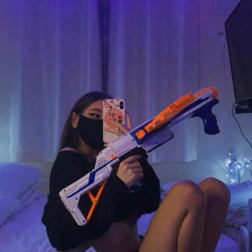 Shouldnt Stay (Explicit)