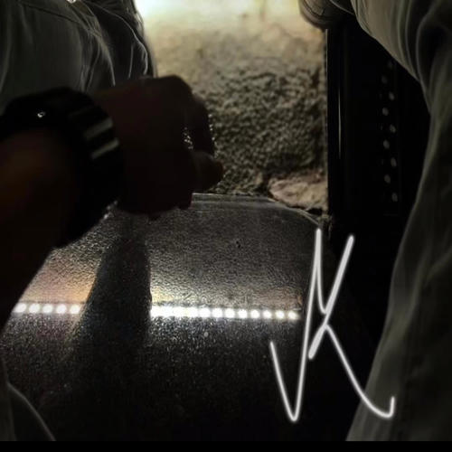 The Bottle Knew《我敬你也敬情》 (Explicit)