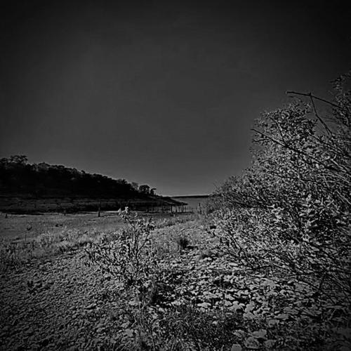 Chains (feat. WhosLeroy)