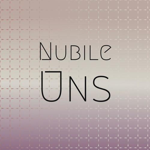 Nubile Uns