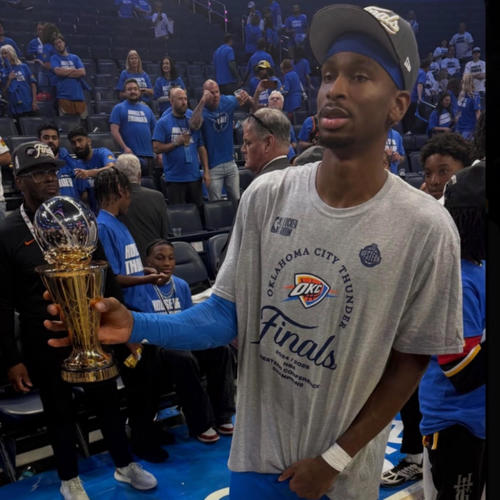 On Hots (feat. Swervo) [Explicit]