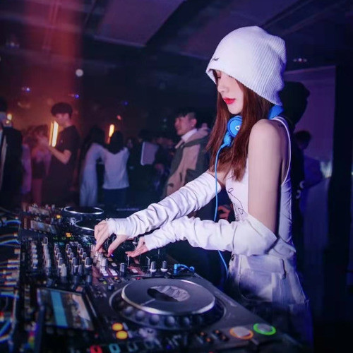 酒吧动感DJ