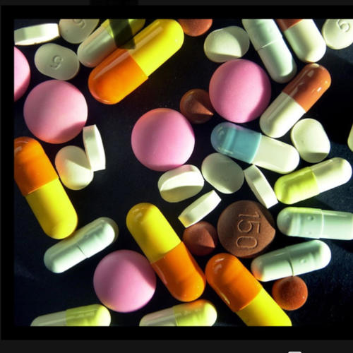 SUB2TANC3 A8USE (feat. Prod.Bloxz) [Explicit]