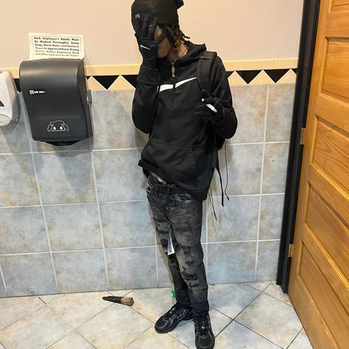 Drop a bomb (Explicit)