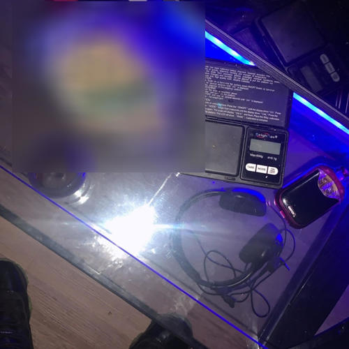 Poppin tags (feat. ZbandzOngo) [Explicit]