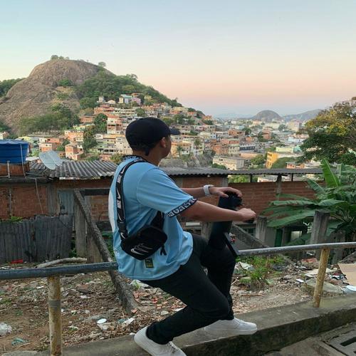 MT DO SEU LADO SOU TÃO FORTE (BEAT FINO)