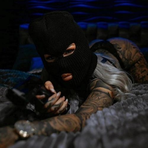 CALA A BOCA PIRANHA TOMA DE QUATRO (Explicit)