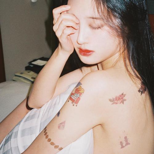 새벽 두시 반 (2:30 AM)