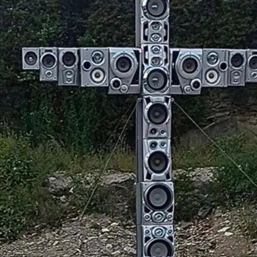 one way (feat. Vennisay)