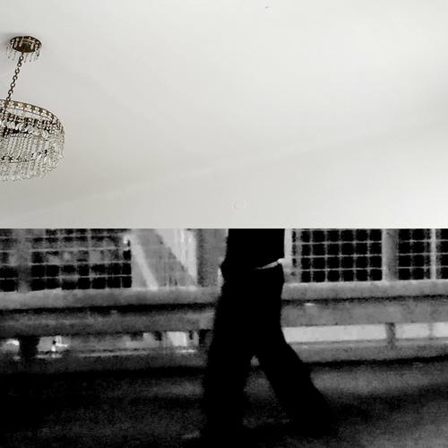 augen zu / augen auf