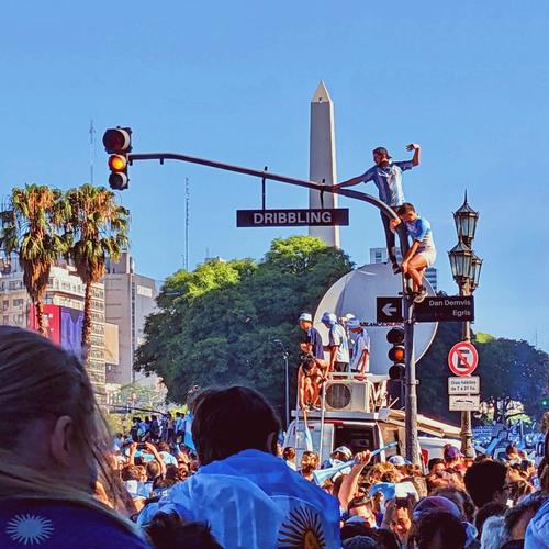 Dribbling (feat. Egris) [Explicit]