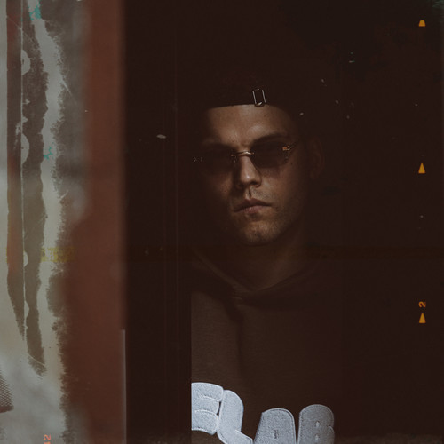 Z GRACJĄ (Explicit)