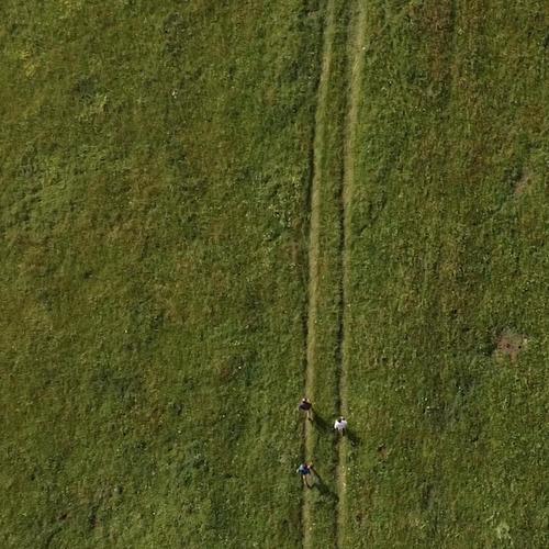 Beh všemohúci (feat. Martin M. Šimečka) [Explicit]