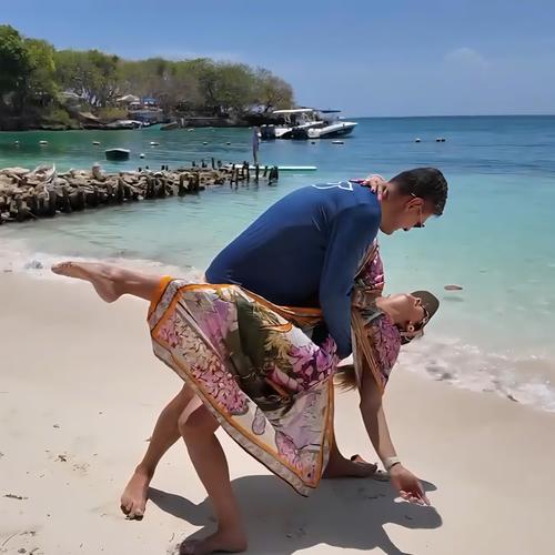 Sentimientos (feat. Andrea Mejia & Giovanny Lopez)