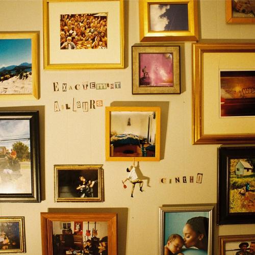 Exactement Ailleurs (Explicit)