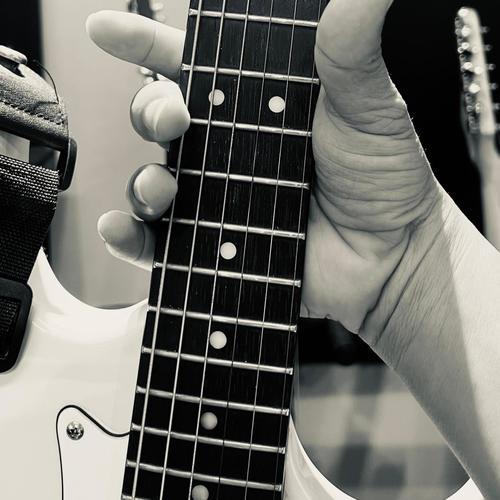 Guitar CL (feat. LeNham)