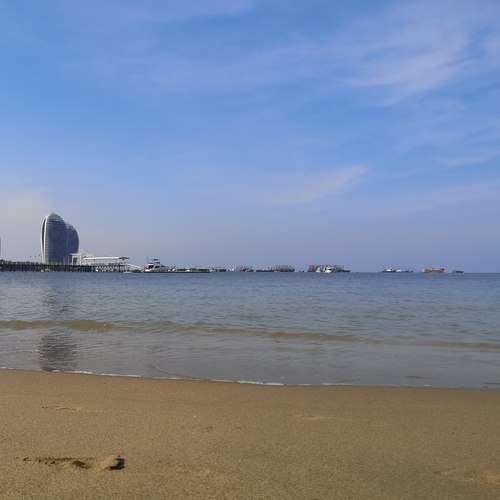 望着大海又想起你