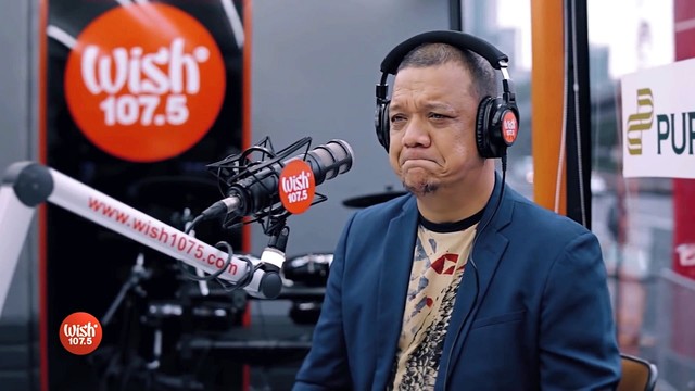 Mitoy Yonting - Unexpectedly (Live On Wish 107.5 Bus)