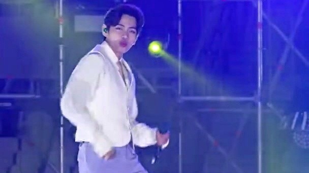 BTS - Dynamite (V focus) (Live at AMA 2020/11/22)