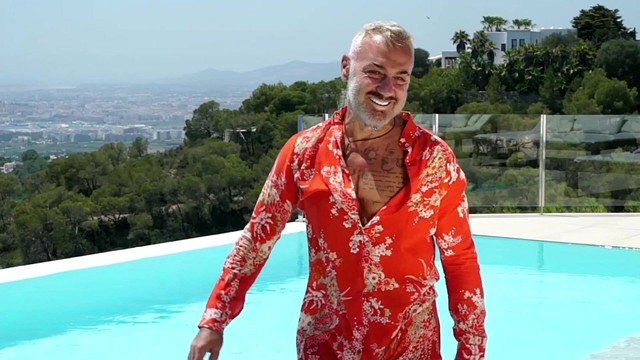 Gianluca Vacchi - Juega