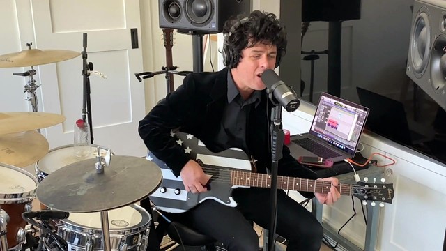 Billie Joe Armstrong - I Think We're Alone Now (Acoustic)