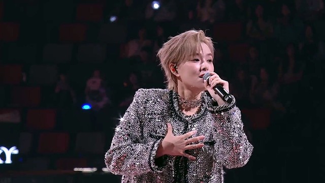 Sunnee杨芸晴 - 《梅雨季》Sunnee杨芸晴-第五届腾讯音乐娱乐盛典室内音乐节 (Live)