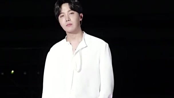 BTS - Life Goes On (j-hope focus) (Live at AMA 2020/11/22)