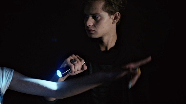 Madeon - Pay No Mind