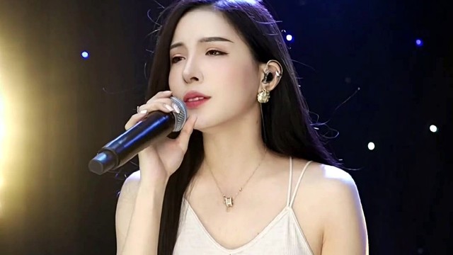 小曼 - 红唇