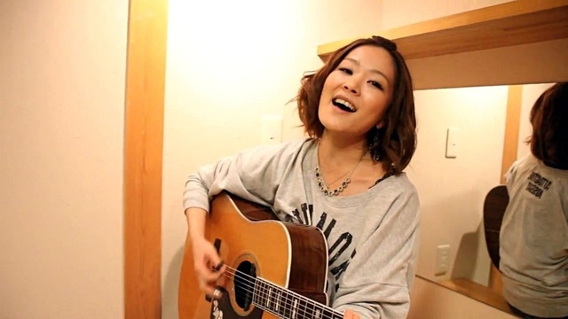 森恵 - ギター弾き語りカバー「ビリーヴ(シェネル)」