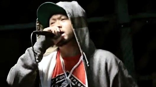 サイプレス上野とロベルト吉野 - BUMP