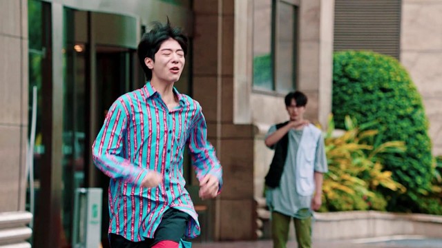 伍嘉成 - 乘风少年 (《乘风少年》电视剧同名插曲)