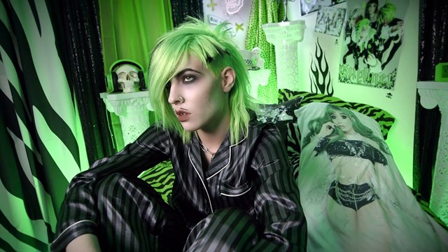 Dorian Electra - Guyliner