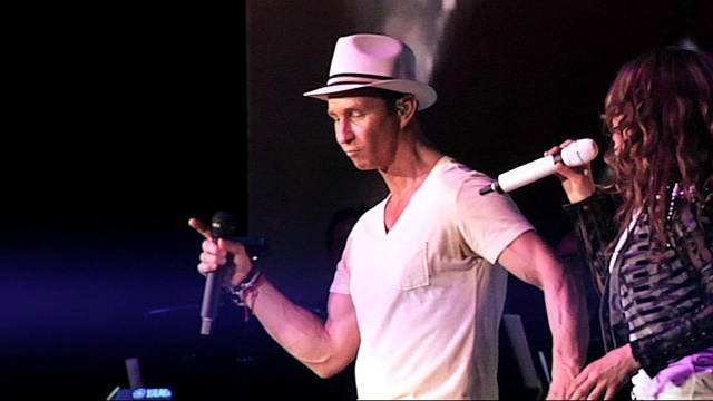 Thalía - La Apuesta (Live)