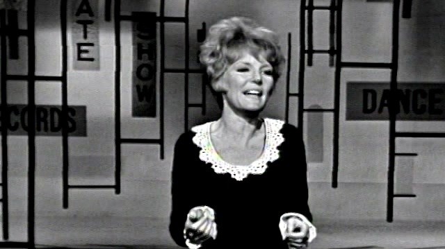 Petula Clark - Downtown (Live)