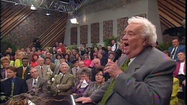 Bill & Gloria Gaither - I'm Going Through (Live)