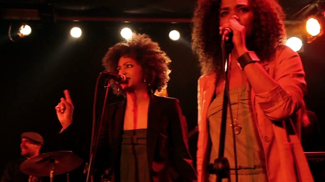 Flo Mega - DDR (Live)