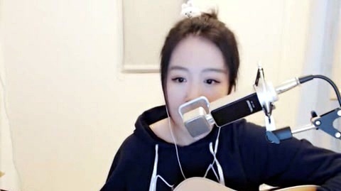 模仿翻唱 - 靠近一点点cover (饭制版)