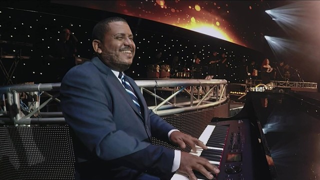 Gilberto Santa Rosa - Amor de los Amores (En Vivo)