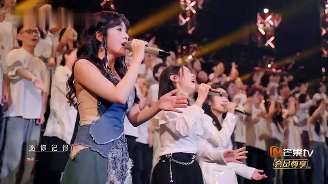 张含韵 - 璀璨冒险人 (Live) (时光音乐会第四季 第1期)