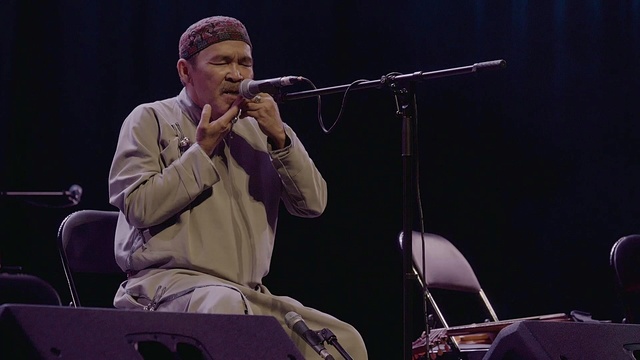 Huun-huur-Tu - 厄贝阿克斯 (北京天桥艺术中心：流浪的英雄) (Live)