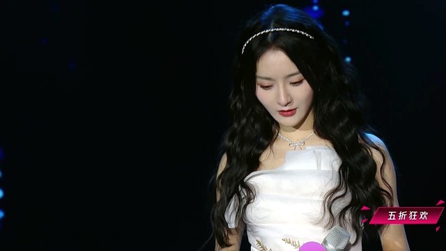 莫寒 - 在雨中 (2020腾讯视频闪耀星光日)