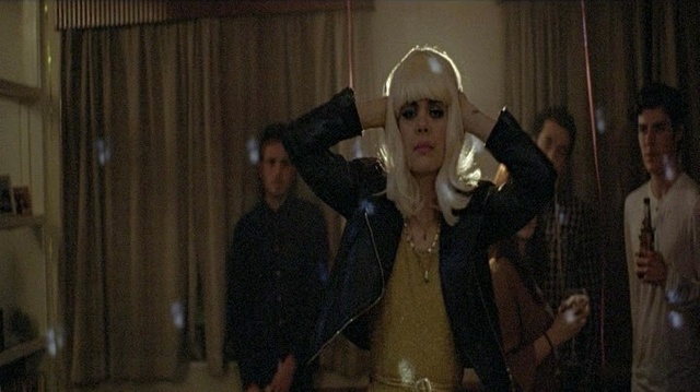 Bat For Lashes - A Wall