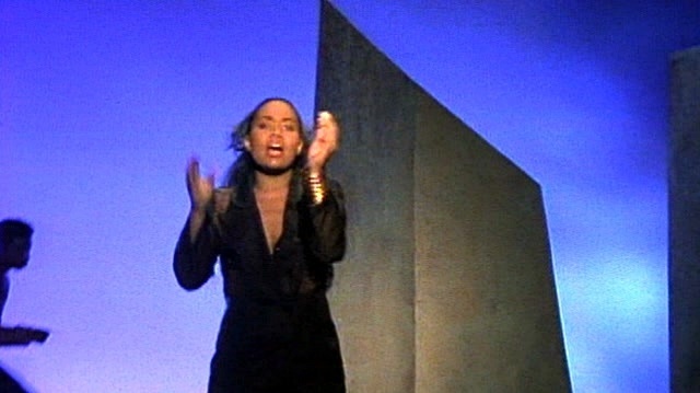 Nayobe - I Love The Way You Love Me