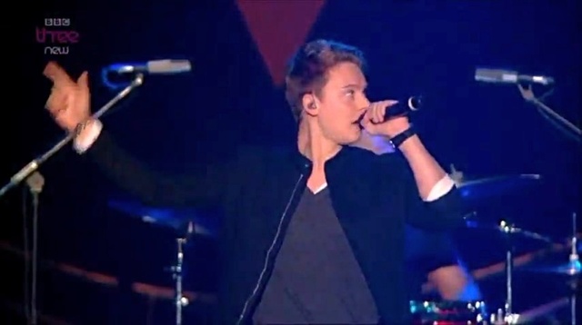 Connor Maynard - Can't Say No & Turn Around (Live MOBO Awards 2012) (Live)