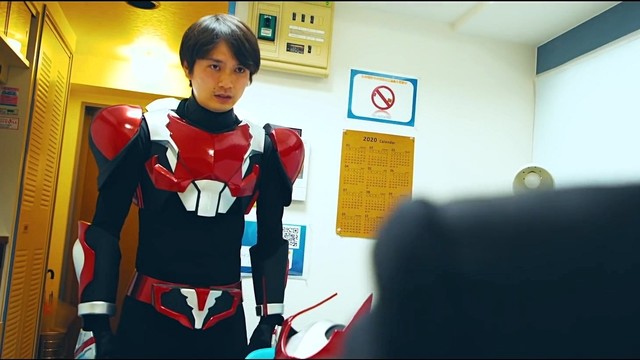 まなつ - ヒーロー