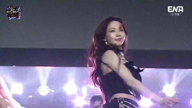 aespa - Whiplash (Live at 2024 KGMA颁奖礼)
