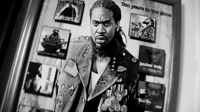 Pastor Troy - I'm Right Here