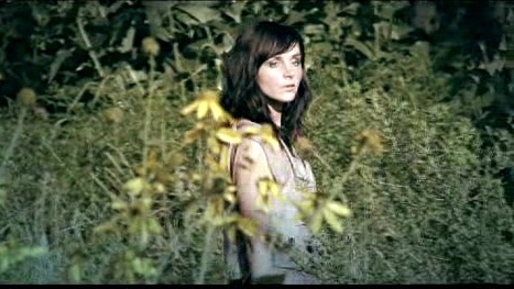 Esmaye - Secret Garden